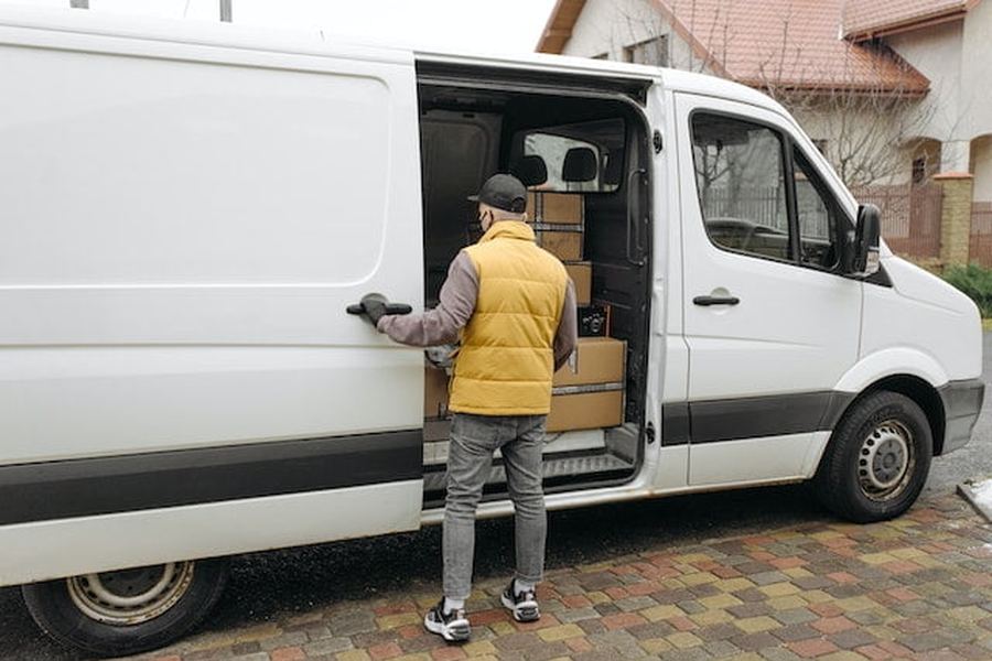 Umzüge — Kleintransporte und Lieferung per Transporter
